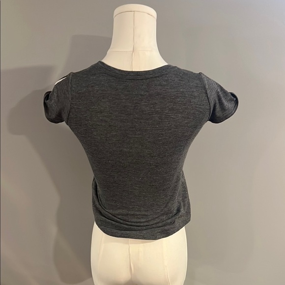 Like New Old Navy Active Charcoal Tee - Picture 3 of 16